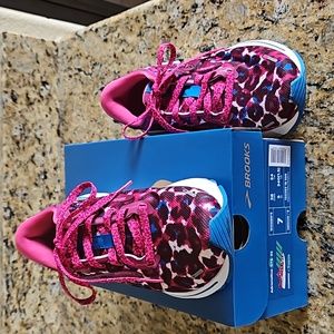 Brooks Adrenaline GTS 22